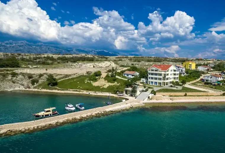 Plaża przy hotelu Apartment Vila 4M
