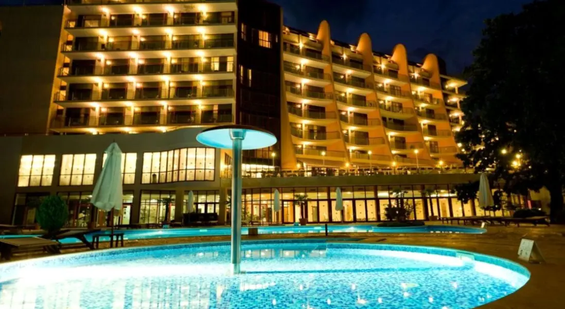 Basen w hotelu Apollo Golden Sands