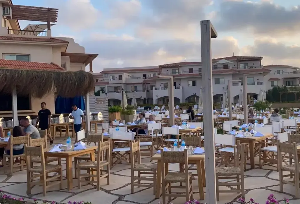 Restauracja i jedzenie w hotelu Aqua Heneish Beach Resort
