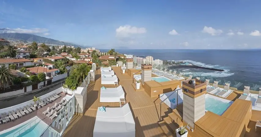 Basen w hotelu Atlantic Mirage