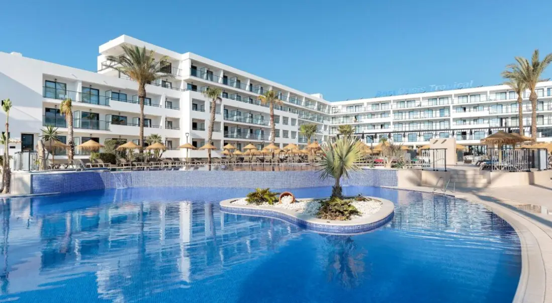 Basen w hotelu Best Oasis Tropical