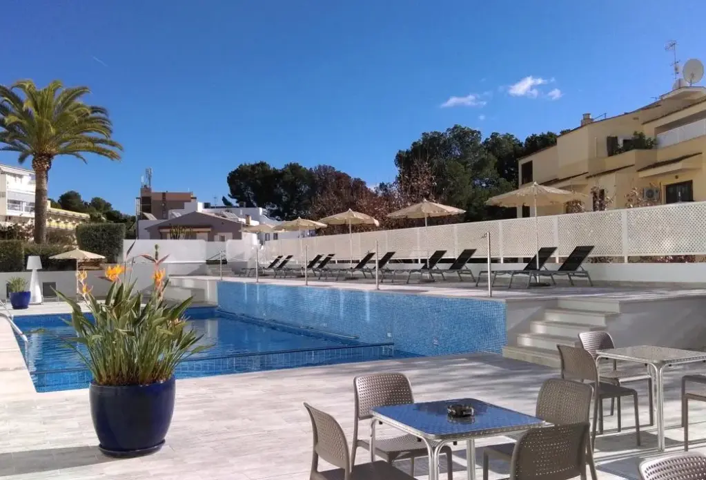 Basen w hotelu BQ Belvedere Hotel