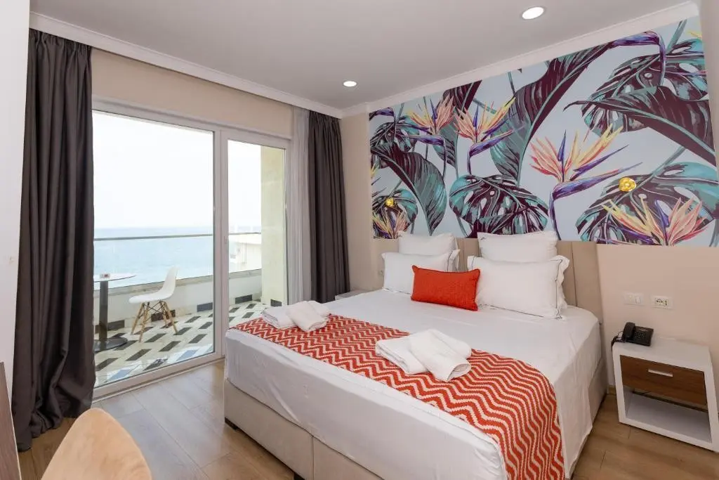 Britania — BRITANIA