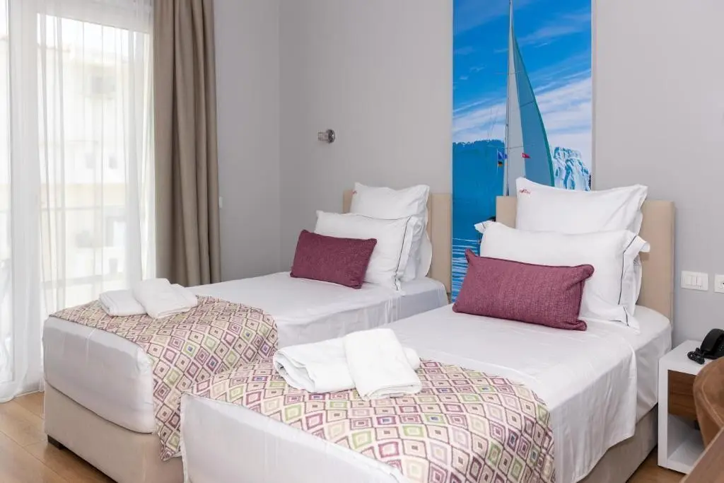 Britania — BRITANIA