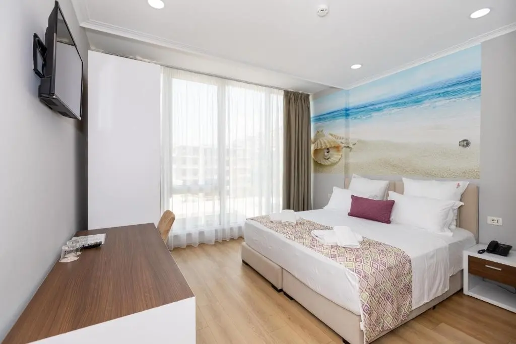 Britania — BRITANIA