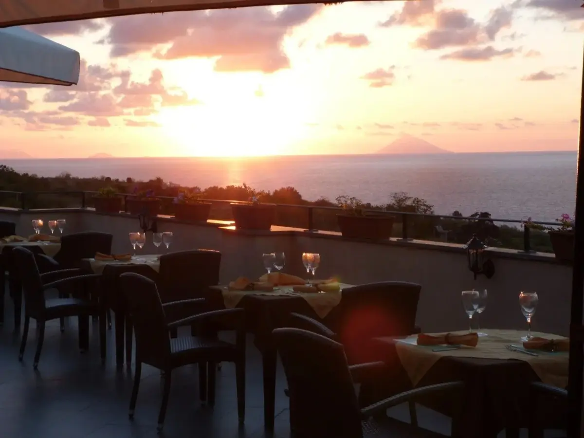 Widok z hotelu Cannamele Escape Tropea