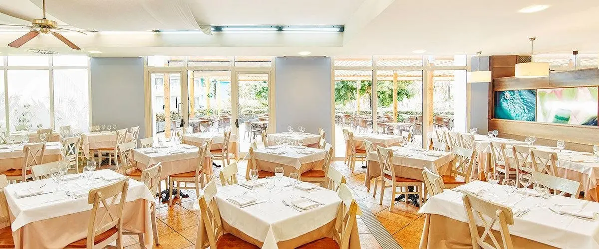 Restauracja i jedzenie w hotelu Caribe