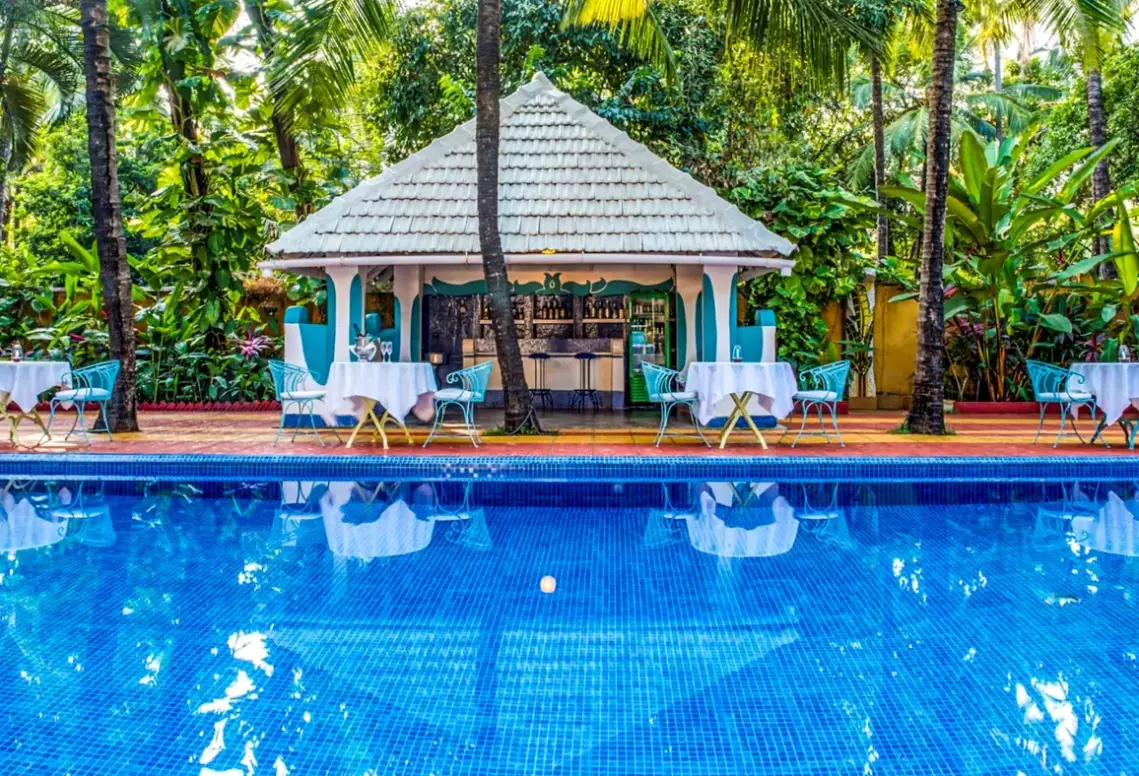 Basen w hotelu Casa Anjuna