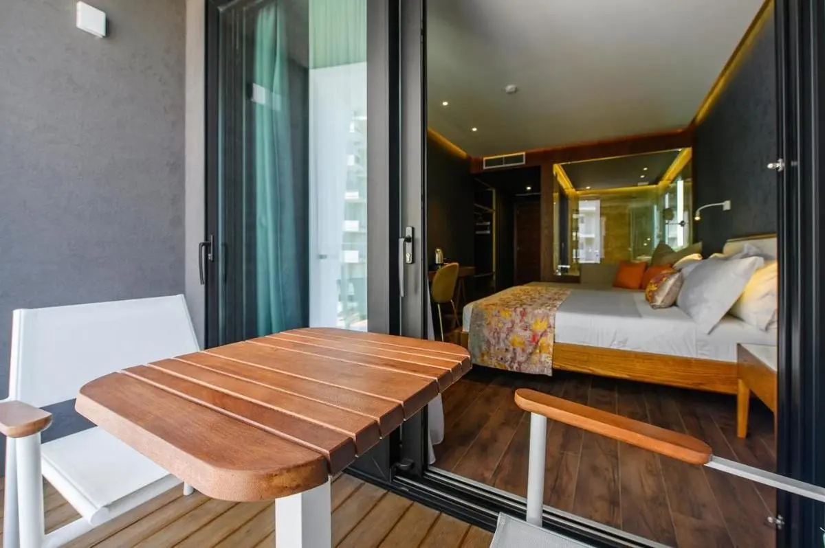 Chic Boutique Hotel & Spa — CHIC BOUTIQUE HOTEL & SPA