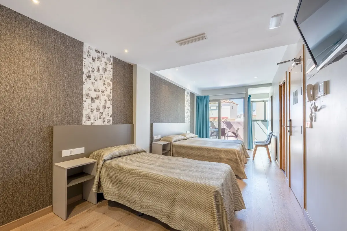 Climia 2Sleep Studios Benidorm — CLIMIA 2SLEEP STUDIOS BENIDORM