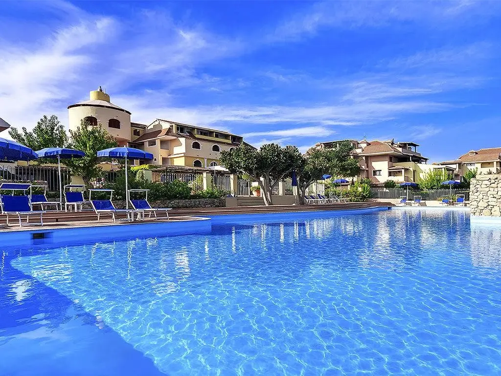 Colonna Beach Marinella — COLONNA BEACH MARINELLA