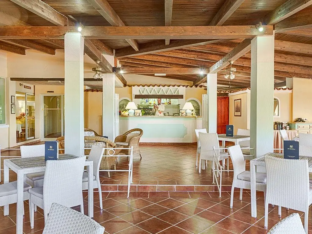 Colonna Beach Marinella — COLONNA BEACH MARINELLA