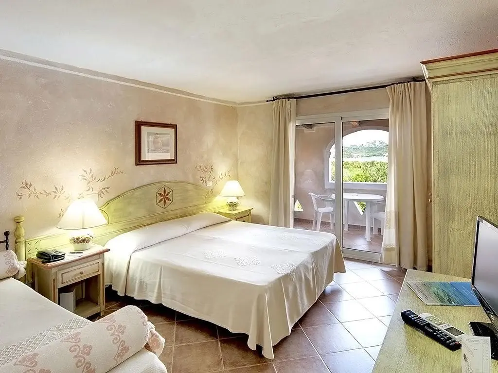 Colonna Beach Marinella — COLONNA BEACH MARINELLA