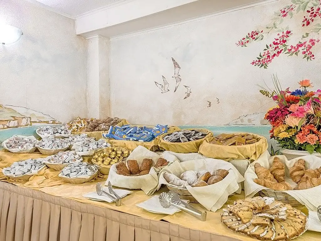 Colonna Beach Marinella — COLONNA BEACH MARINELLA