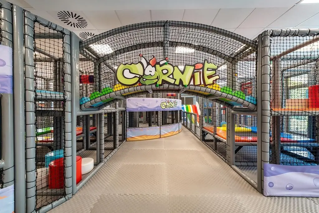 Cornelia Diamond — CORNELIA DIAMOND