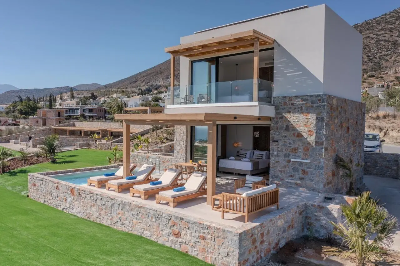 Deos Luxury Suites — DEOS LUXURY SUITES