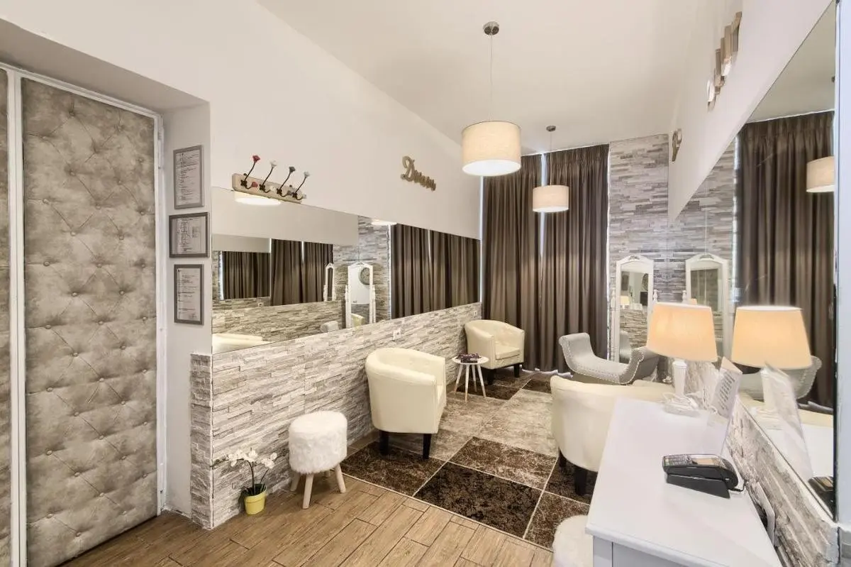 Domus Pietro Inn — DOMUS PIETRO INN