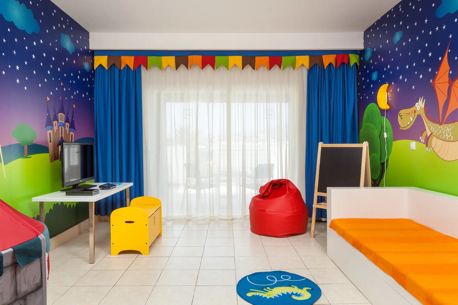 Dream Gran Castillo — DREAM GRAN CASTILLO