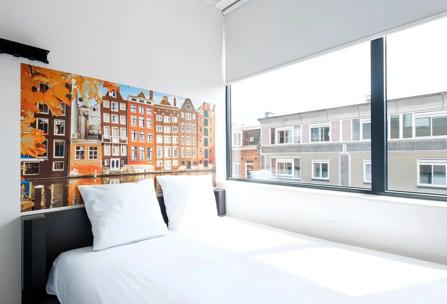 Pokój w hotelu easyHotel Amsterdam City Centre