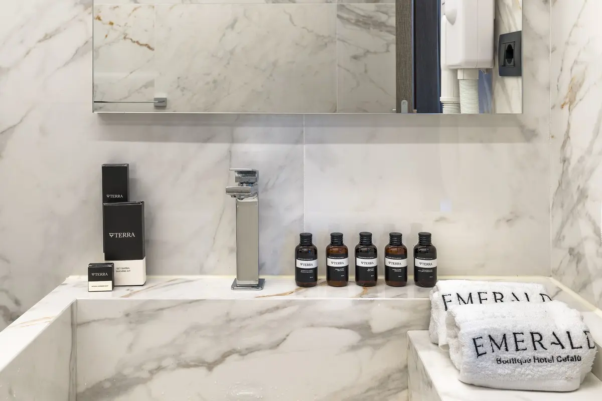 Emerald Hotel Residence — EMERALD HOTEL RESIDENCE