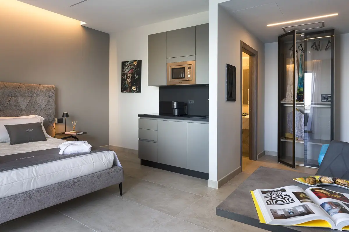 Emerald Hotel Residence — EMERALD HOTEL RESIDENCE