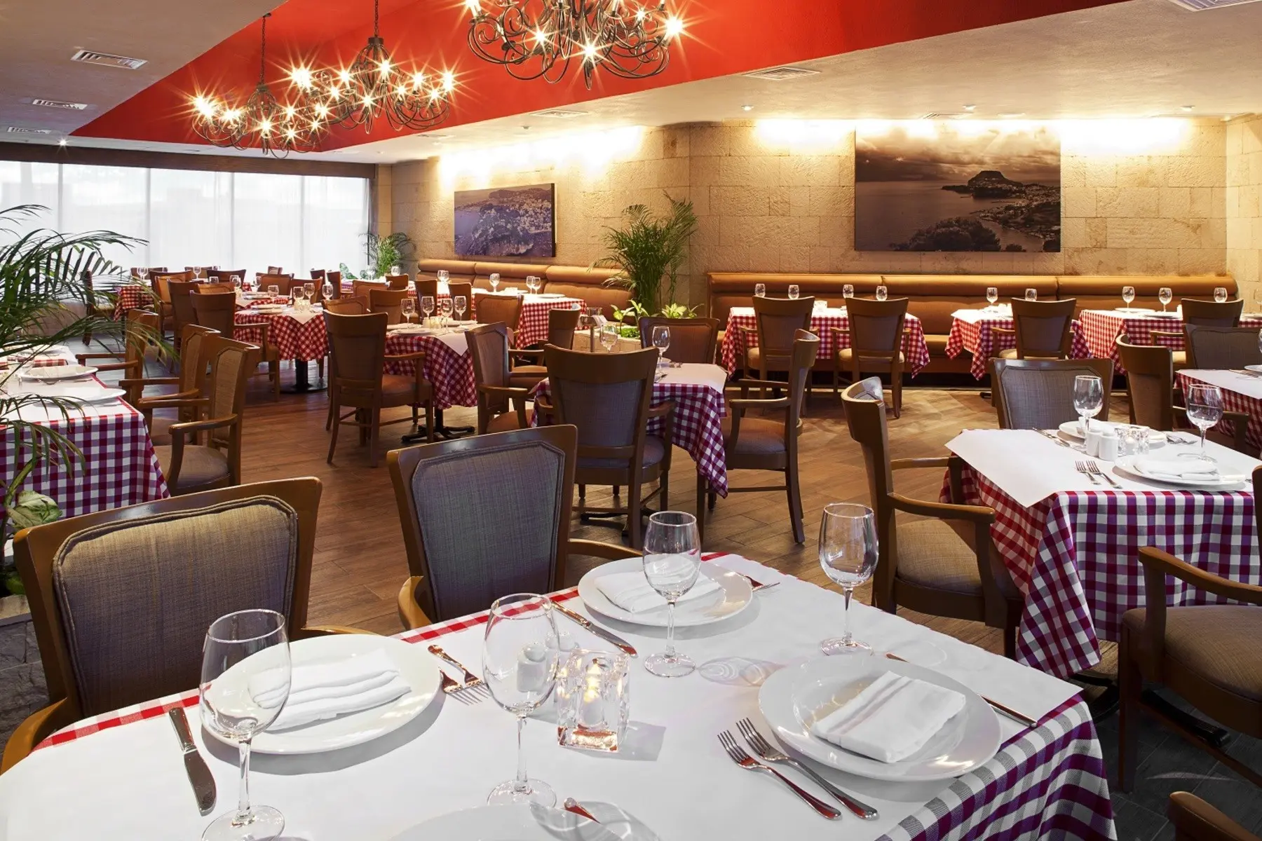 Emporio Cancun — EMPORIO CANCUN