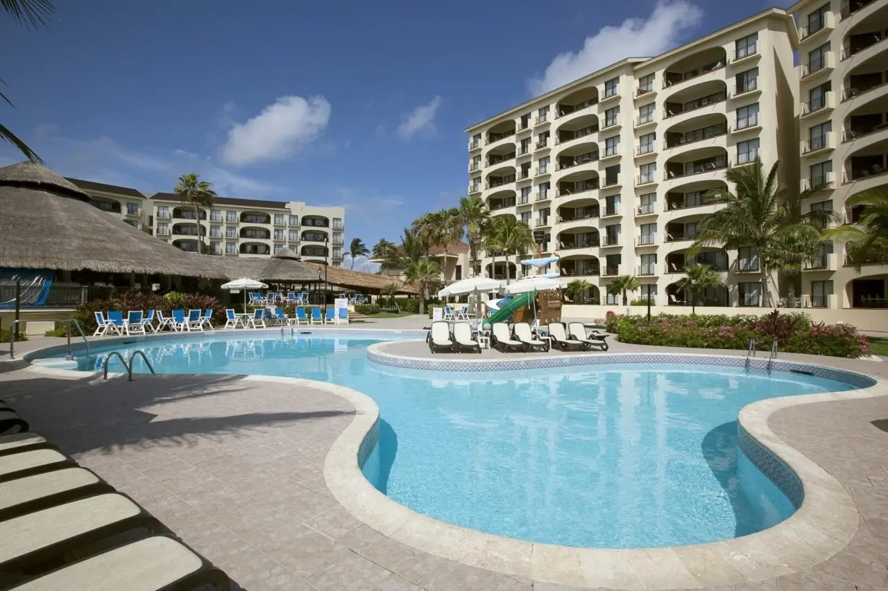 Emporio Cancun — EMPORIO CANCUN