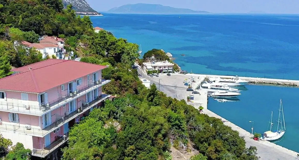 Hotel Faro Del Porto