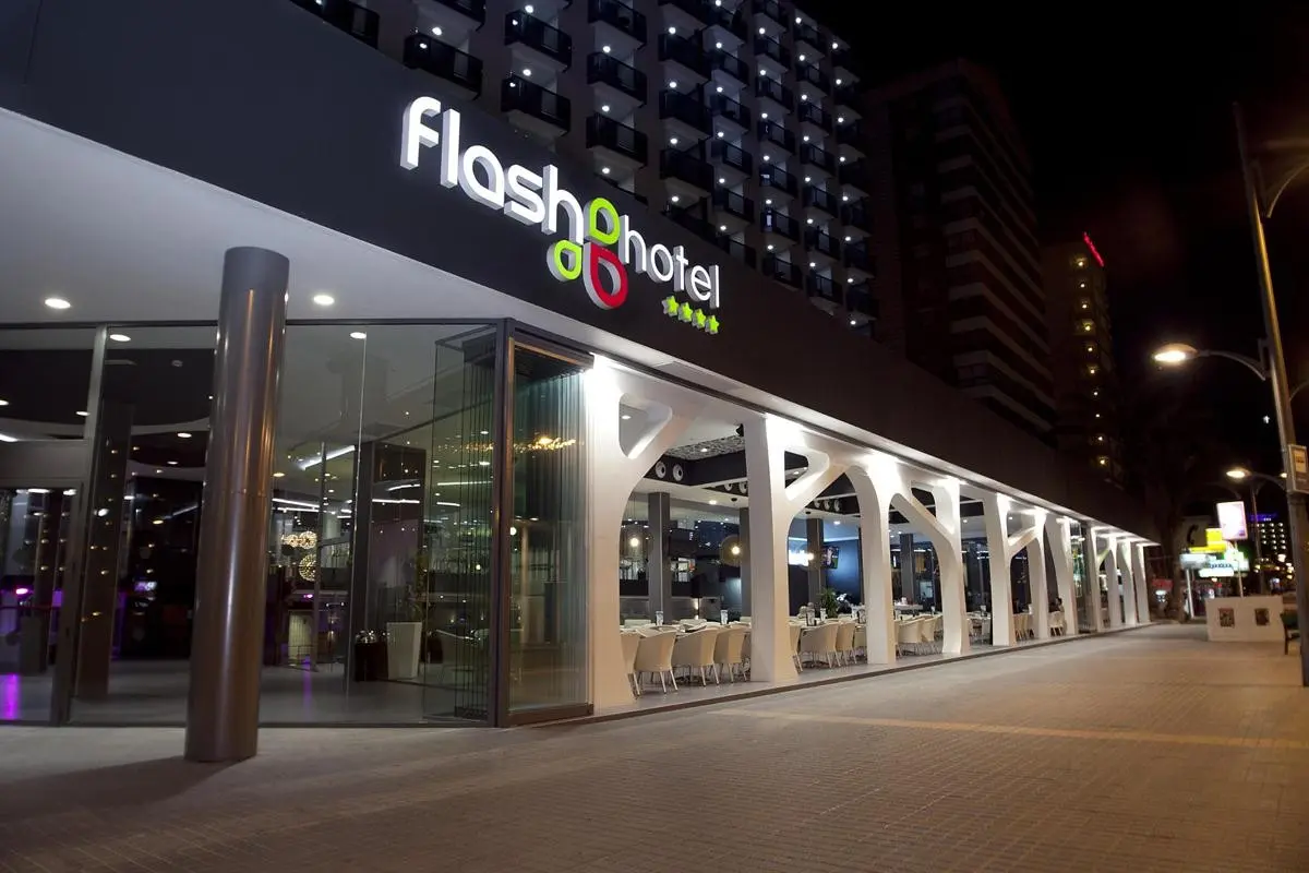 Flash Hotel — FLASH