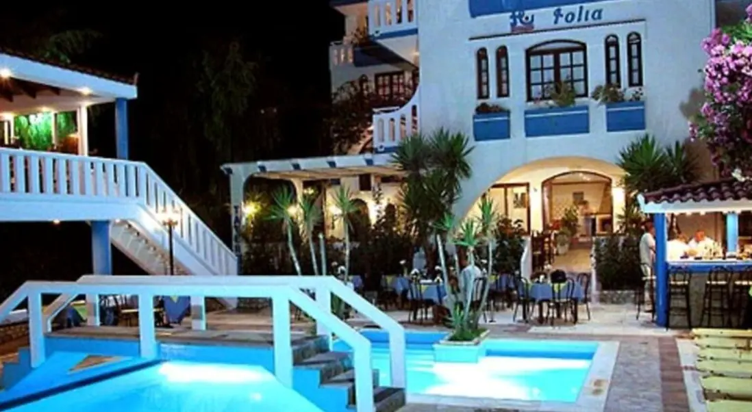 Basen w hotelu Folia Studios Apartemtns