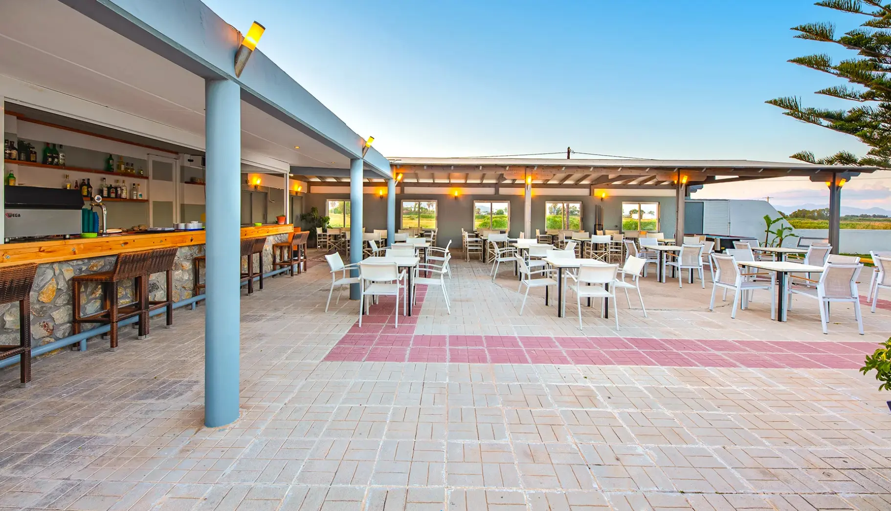 Restauracja i jedzenie w hotelu Giakalis Aqua Park Resort