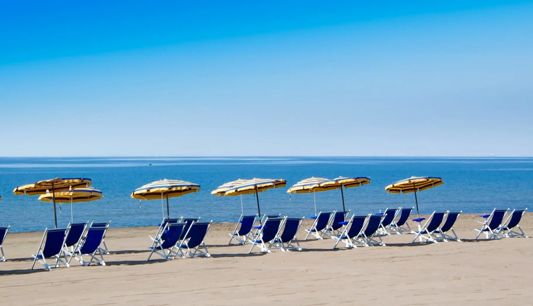 Plaża przy hotelu Giulivo Hotel & Village