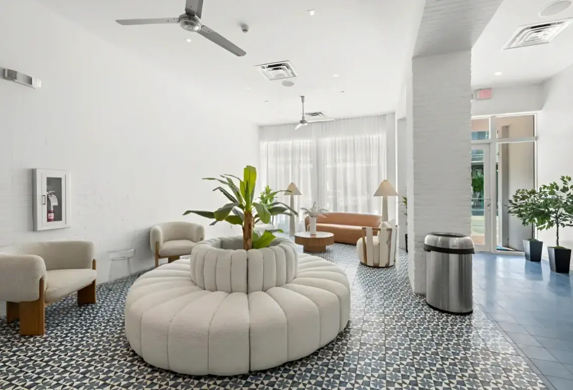 Lobby hotelu Global Luxury Suites at The Variety