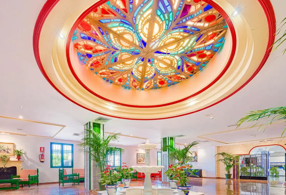 Lobby hotelu Globales Pueblo Andaluz
