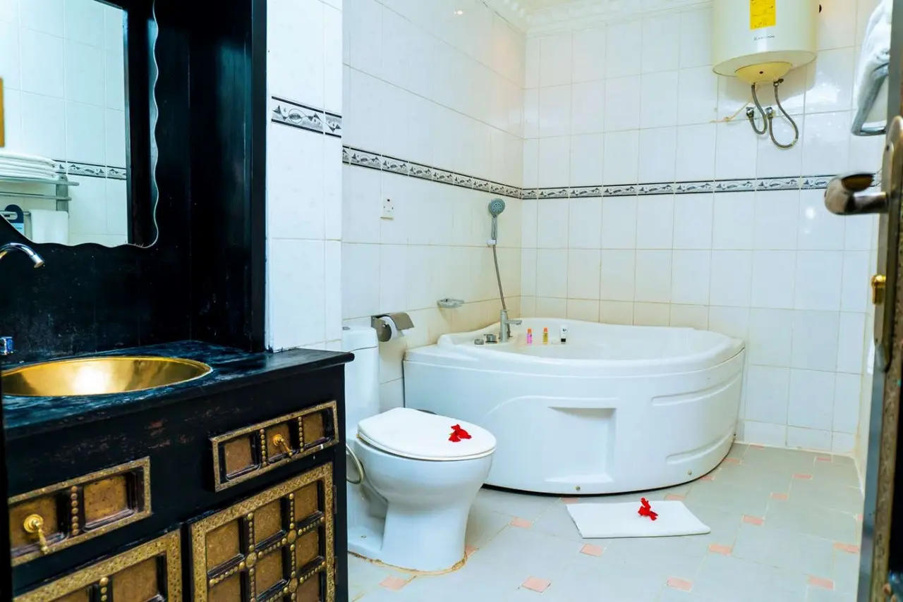 Golden Tulip Stone Town — GOLDEN TULIP STONE TOWN