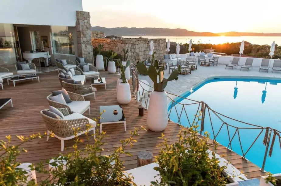 Gran Relais Dei Nuraghi — GRAN RELAIS DEI NURAGHI