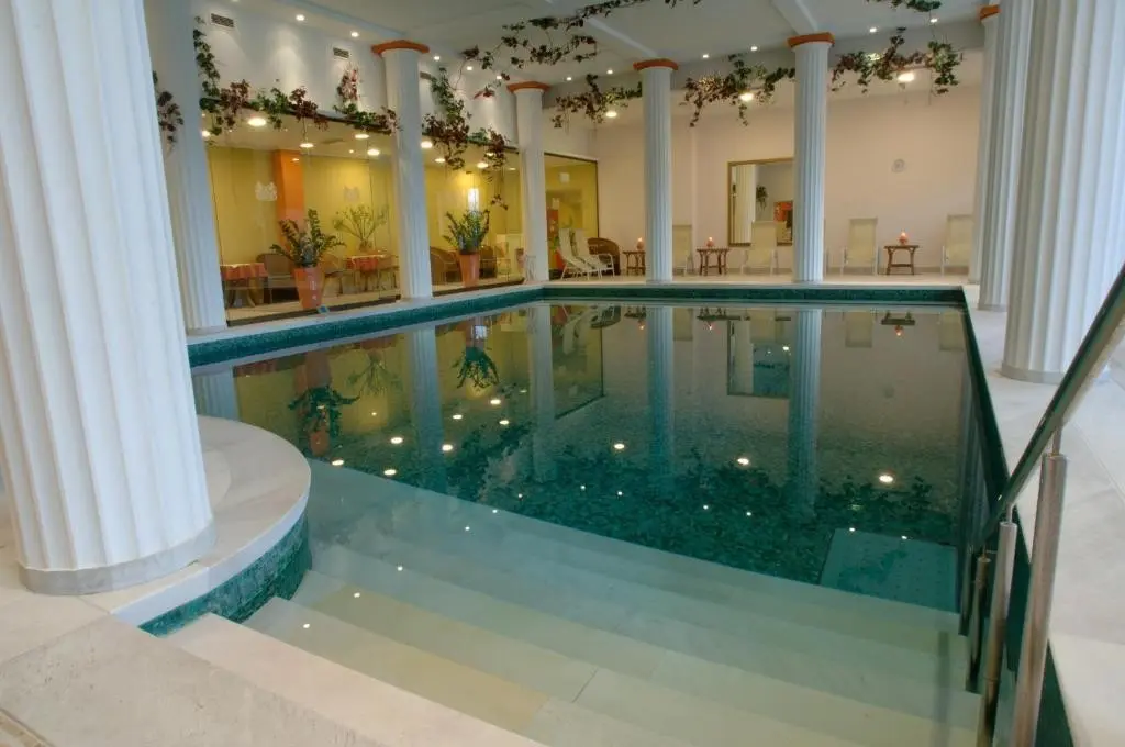 Grand Hotel Toplice — GRAND HOTEL TOPLICE