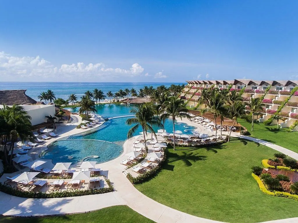 Grand Velas Riviera Maya — GRAND VELAS RIVIERA MAYA