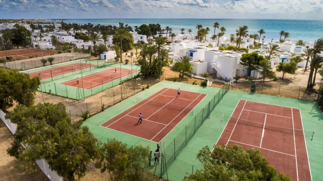 Hari Club Beach Resort — HARI CLUB BEACH RESORT