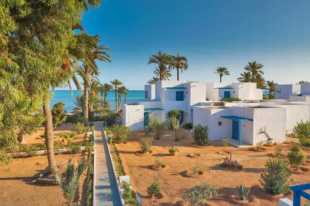 Hari Club Beach Resort — HARI CLUB BEACH RESORT