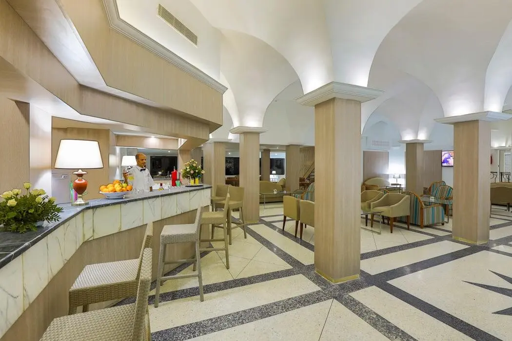 Hari Club Beach Resort — HARI CLUB BEACH RESORT