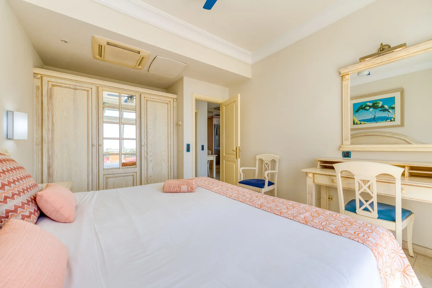 Holiday Club Sol Amadores — HOLIDAY CLUB PLAYA AMADORES