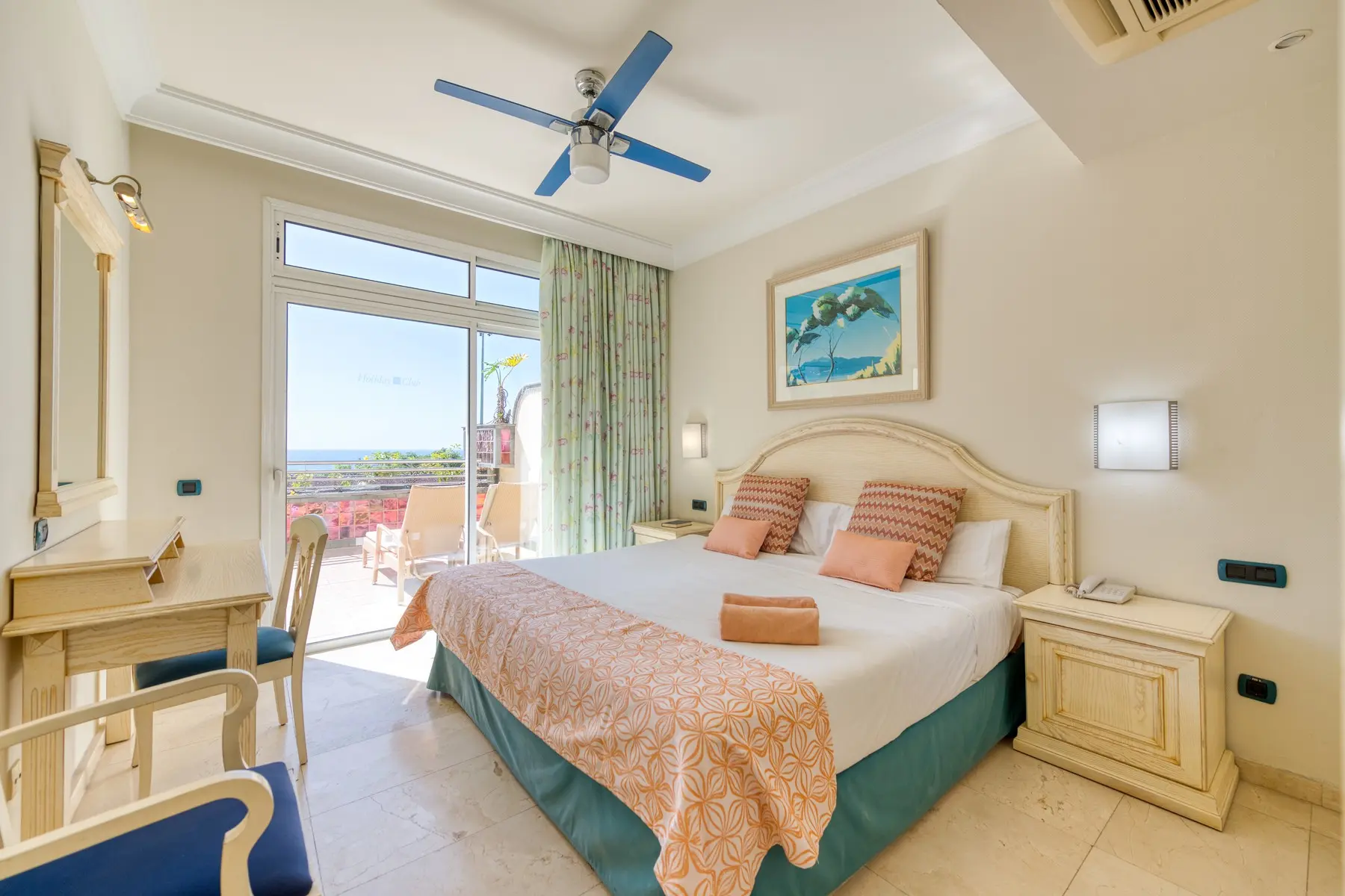 Holiday Club Sol Amadores — HOLIDAY CLUB PLAYA AMADORES