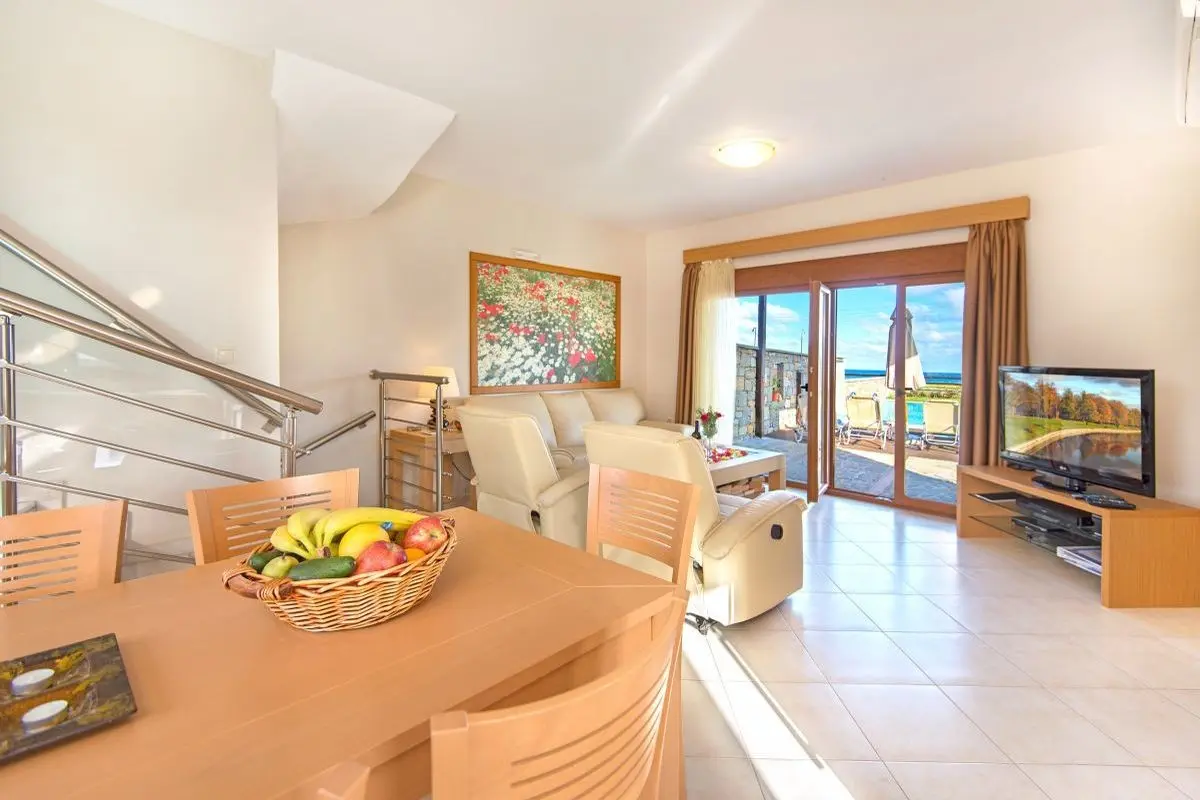 Horizon Line Villas — HORIZON LINE VILLAS