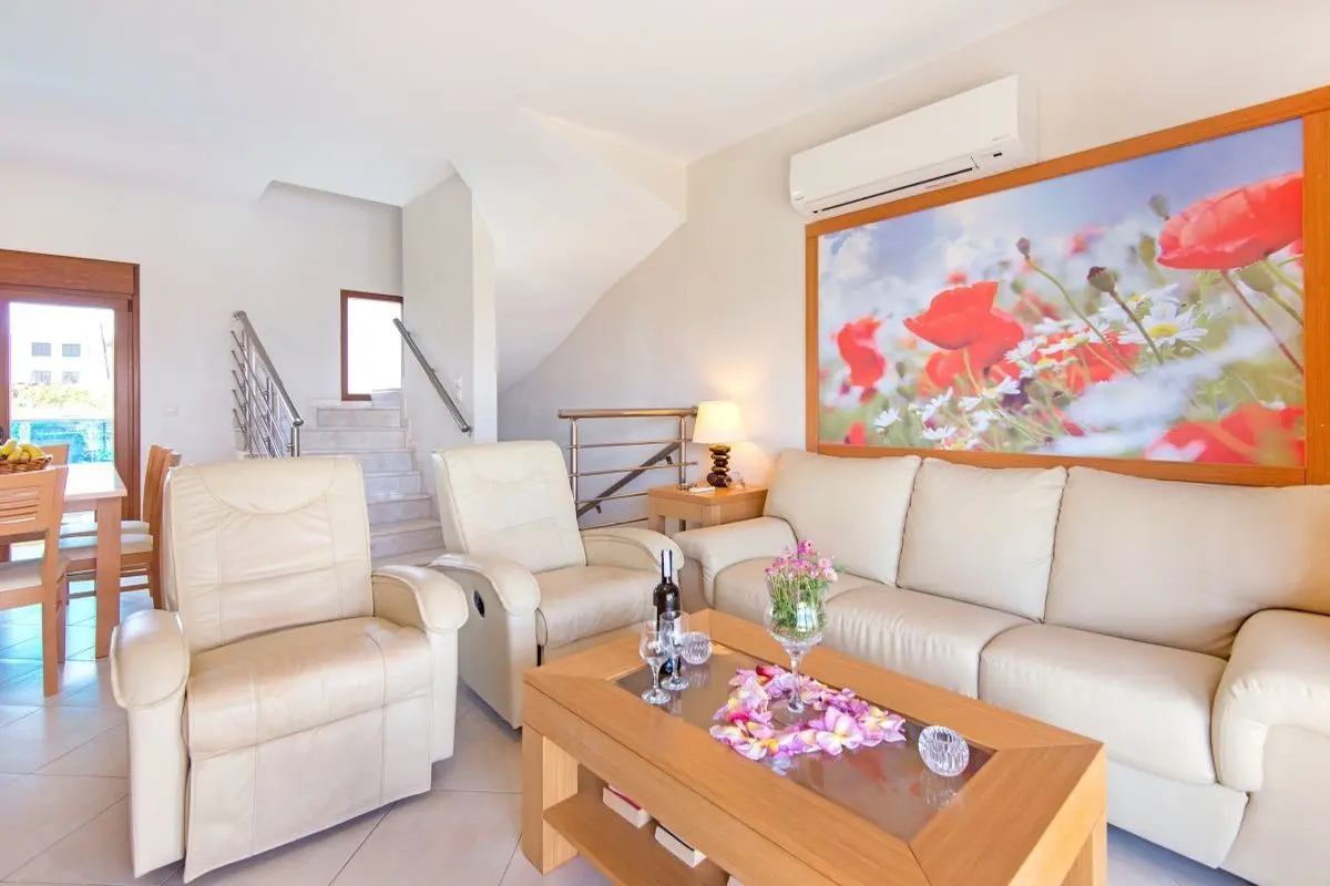 Horizon Line Villas — HORIZON LINE VILLAS