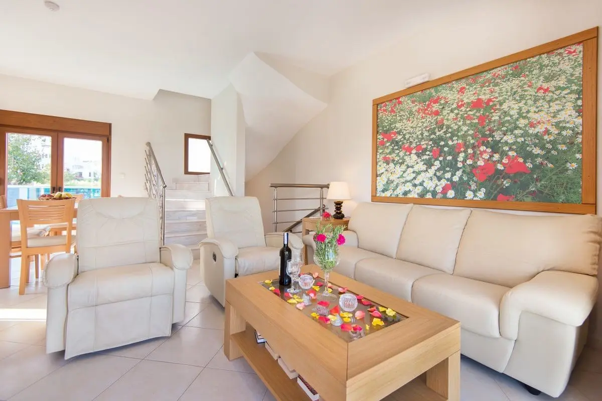 Horizon Line Villas — HORIZON LINE VILLAS