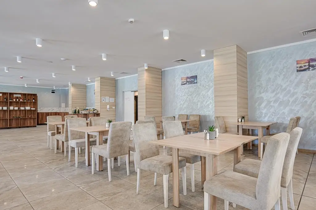 Hotel Cinema — CINEMA