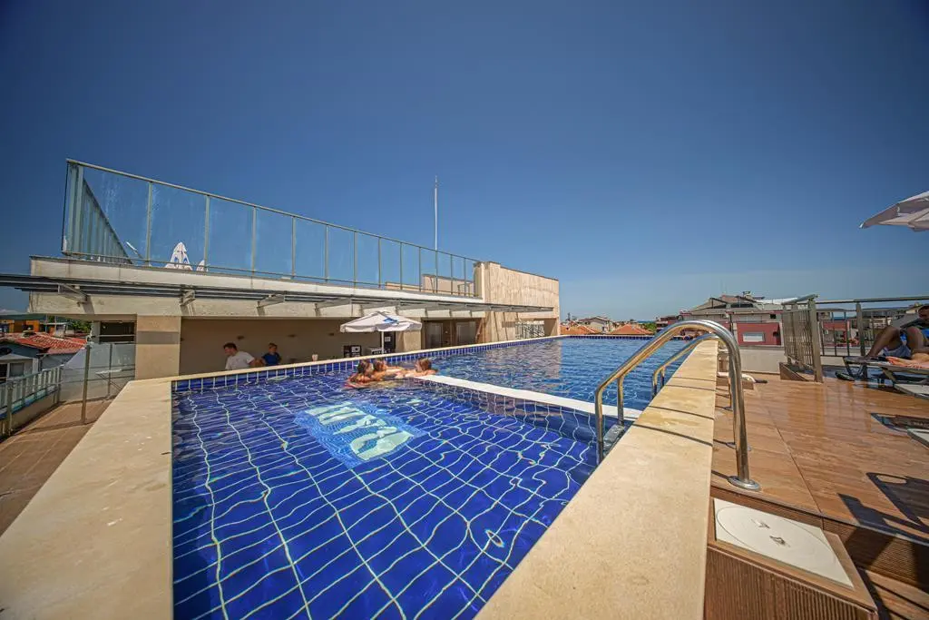 Hotel Cinema — CINEMA