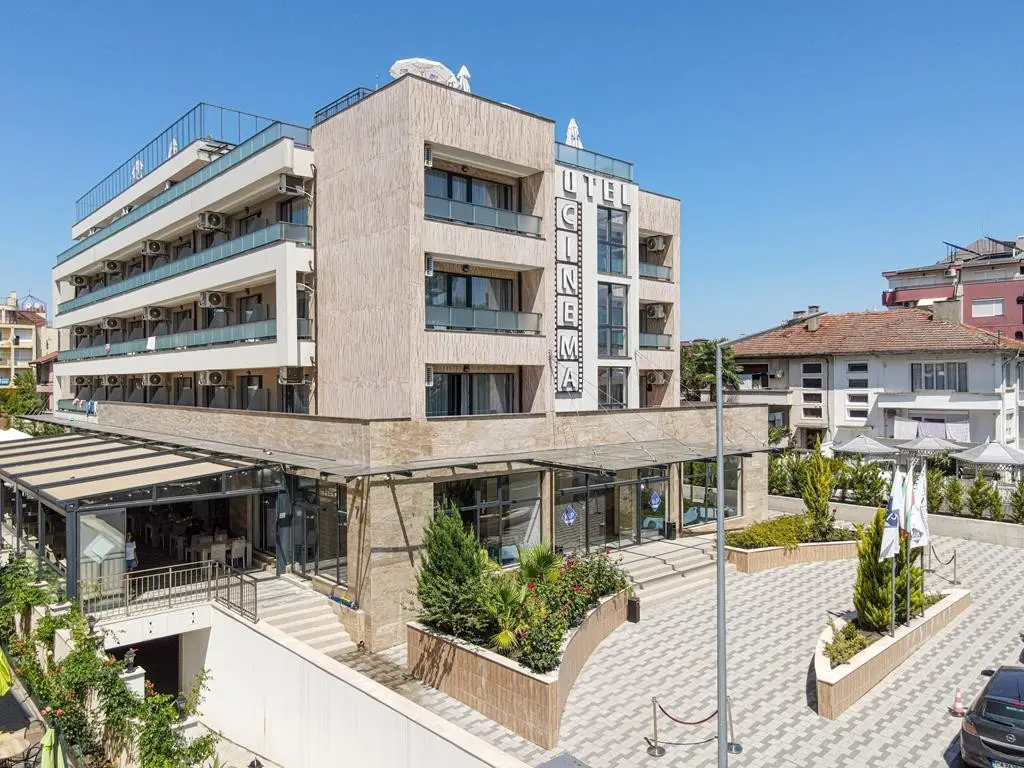 Hotel Cinema — CINEMA