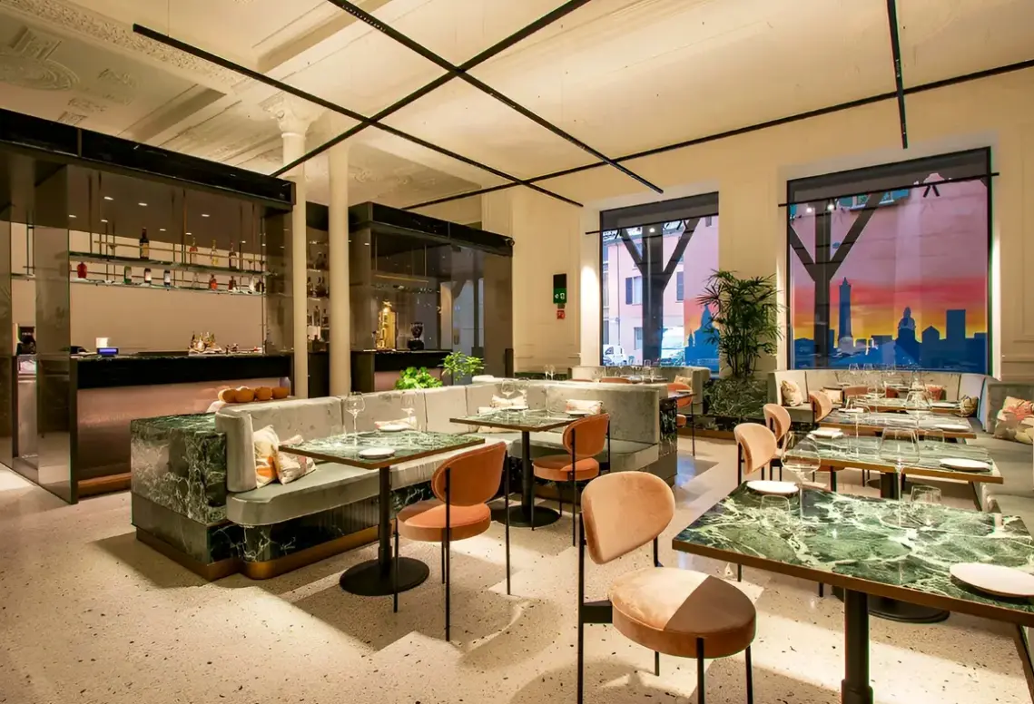 Restauracja i jedzenie w hotelu Hotel Corona d'Oro 1890